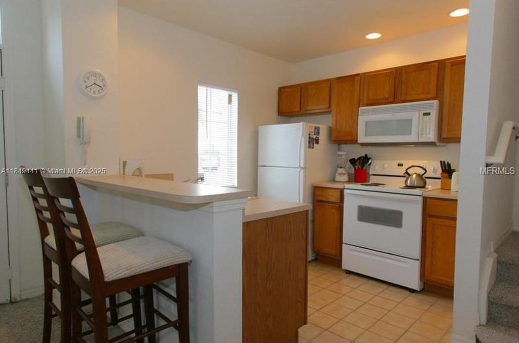 VENETIAN BAY VILLAGES COND - Residential