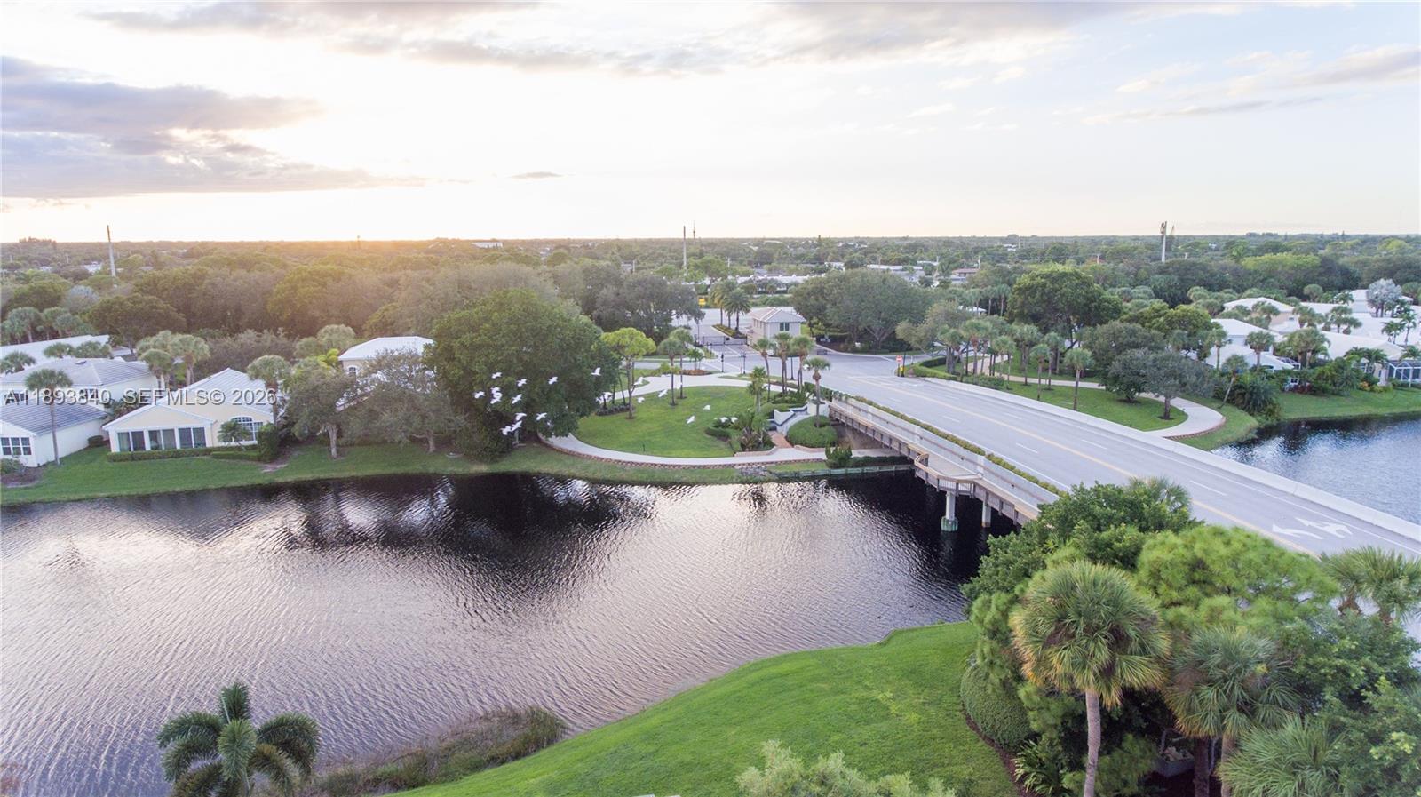 JONATHANS LANDING - Residential