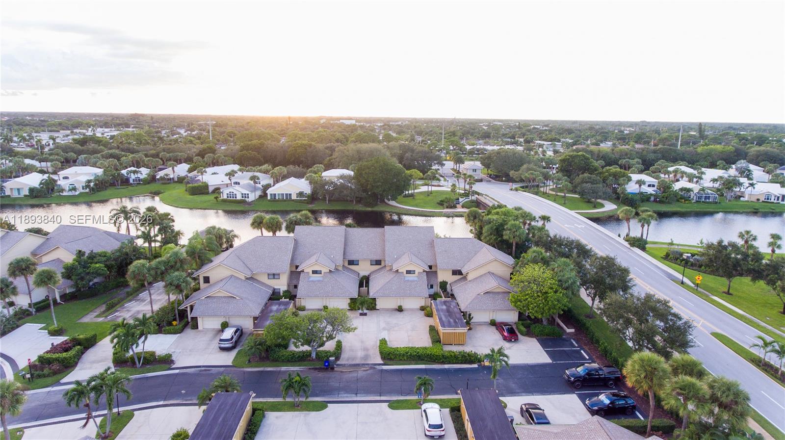 JONATHANS LANDING - Residential