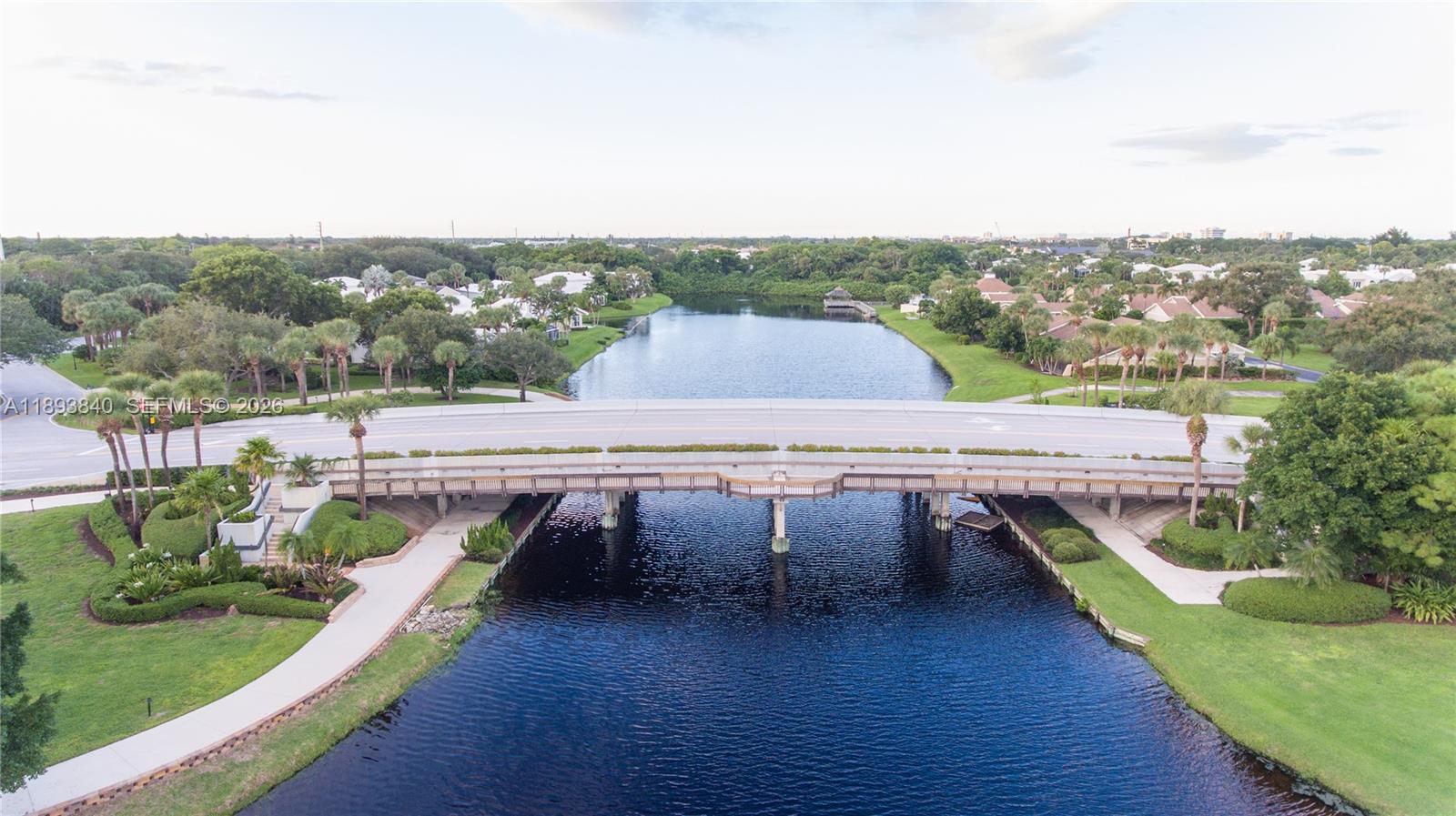 JONATHANS LANDING - Residential