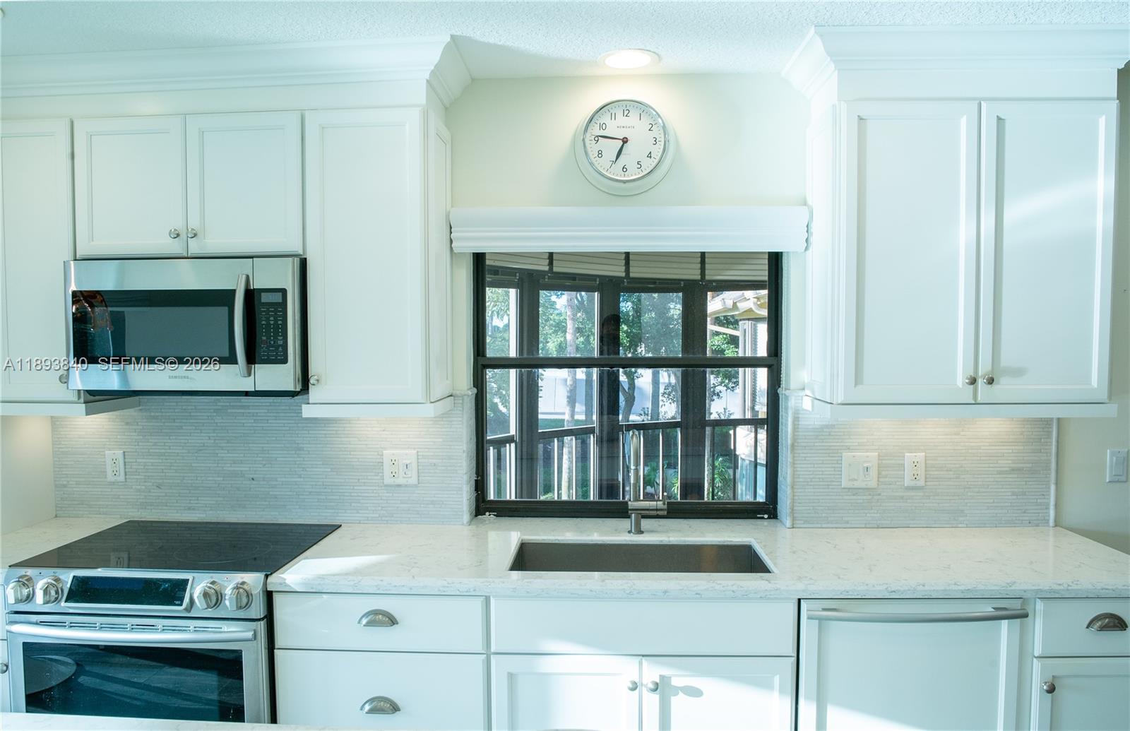 JONATHANS LANDING - Residential