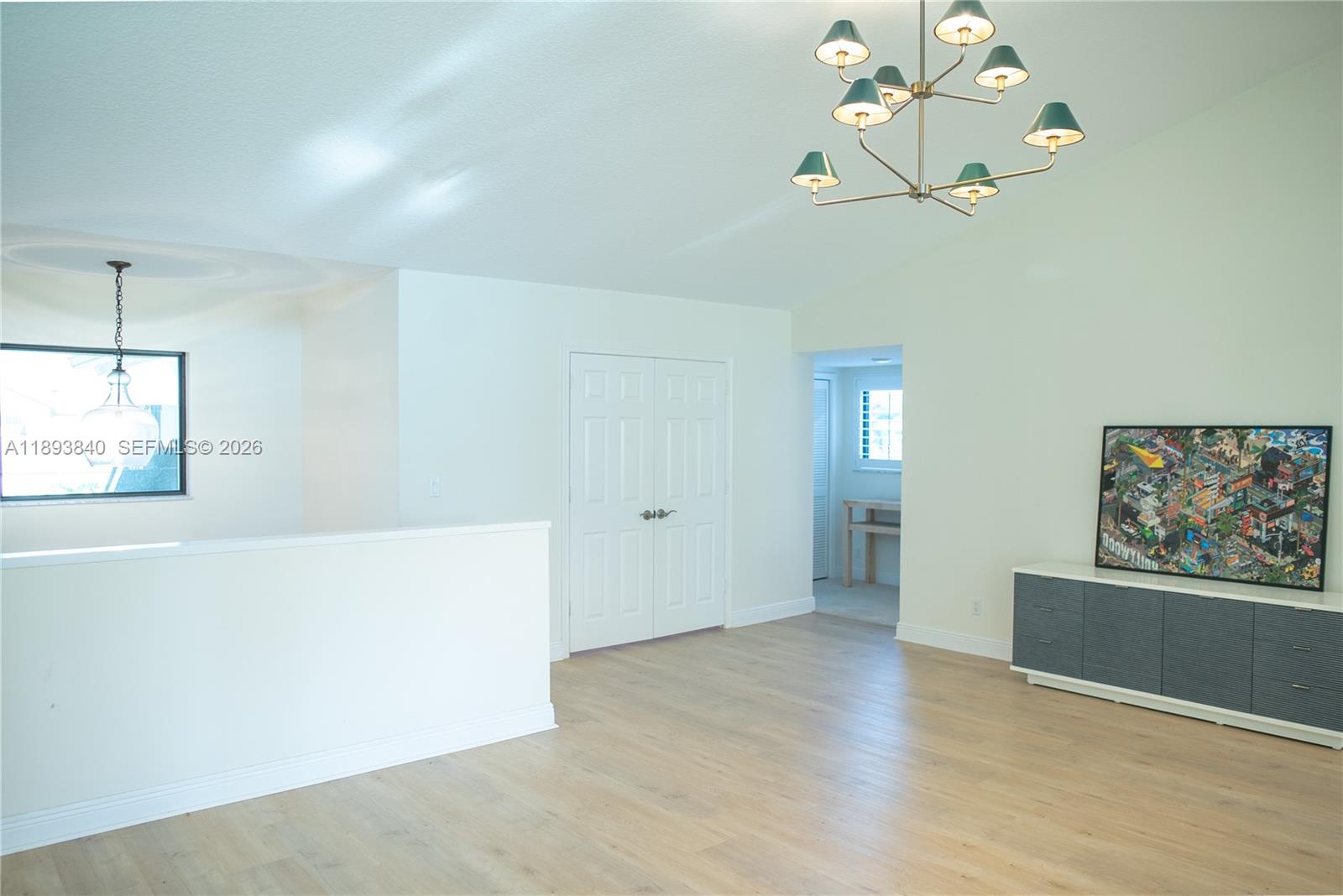 JONATHANS LANDING - Residential