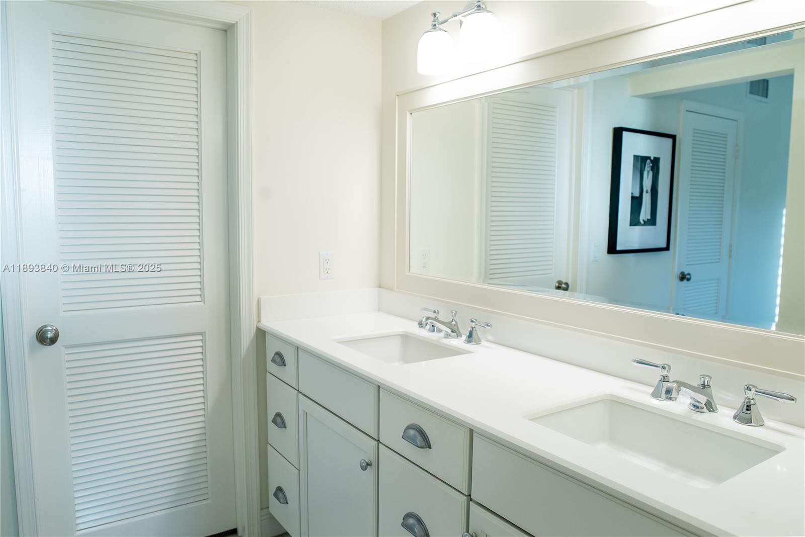 JONATHANS LANDING - Residential