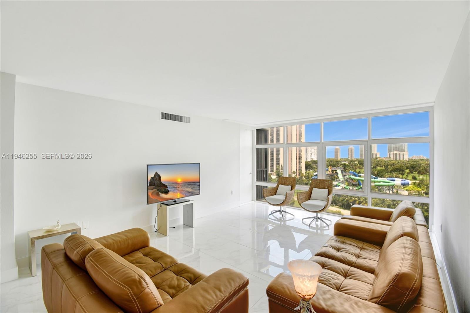 20100 W Country Club Dr 1005