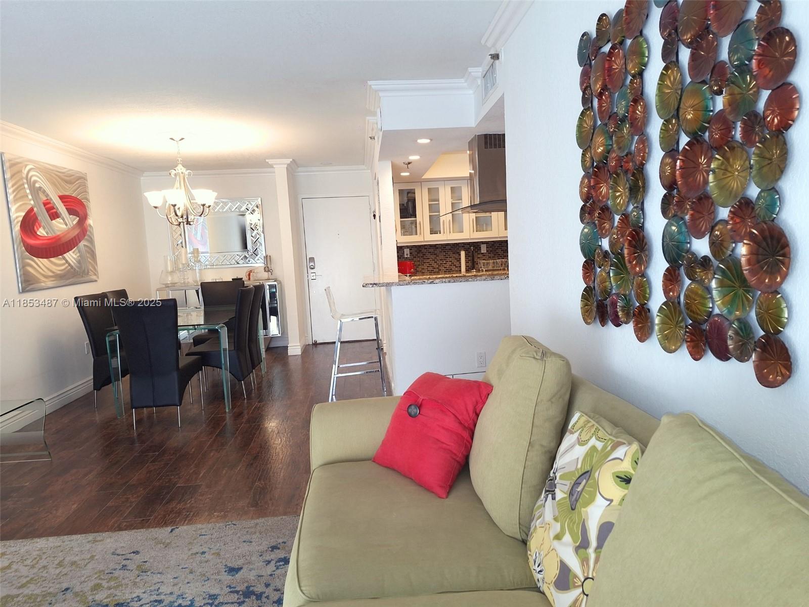 Fully renovated 2-bedroom, 2-bathroom condo with private balcony located in the heart of Miami Beach. Interior features include updated bathrooms with spa tub, modern kitchen with new stainless steel appliances, and in-unit washer/dryer. Unit is fully furnished.
Location Highlights: Prime location just 2 blocks from the beach and 1 block from Lincoln Road. Walking distance to regional library, public park, New World Symphony, Jackie Gleason Theater, and the newly renovated Miami Beach Convention Center. Enjoy direct views of the Convention Center from the unit.
Building Amenities: Assigned parking, Swimming poo, Fitness center and sauna, 24-hour front desk/security