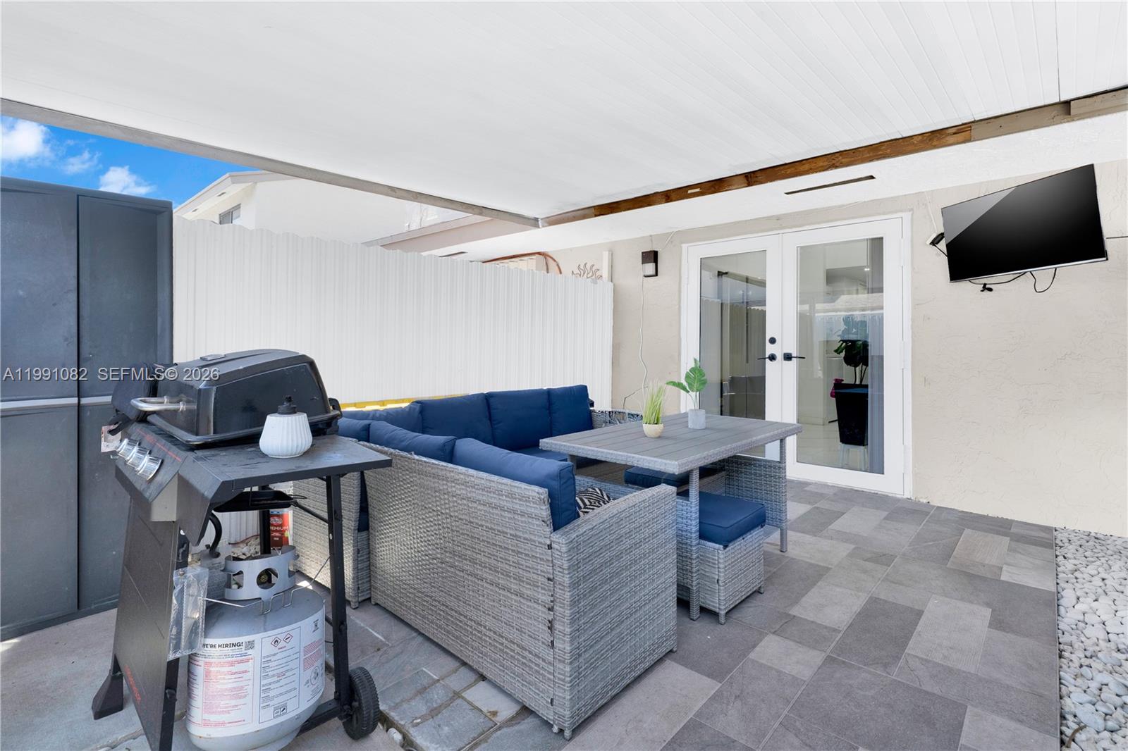 J R CONDO PH I - Residential