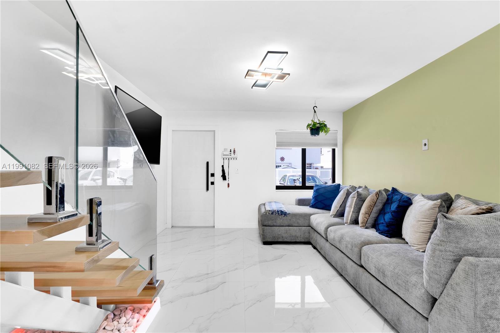 J R CONDO PH I - Residential