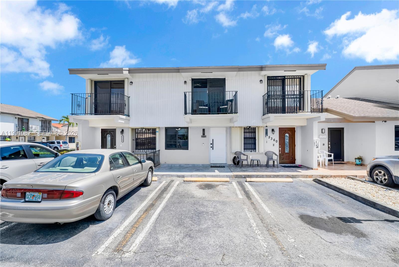 J R CONDO PH I - Residential