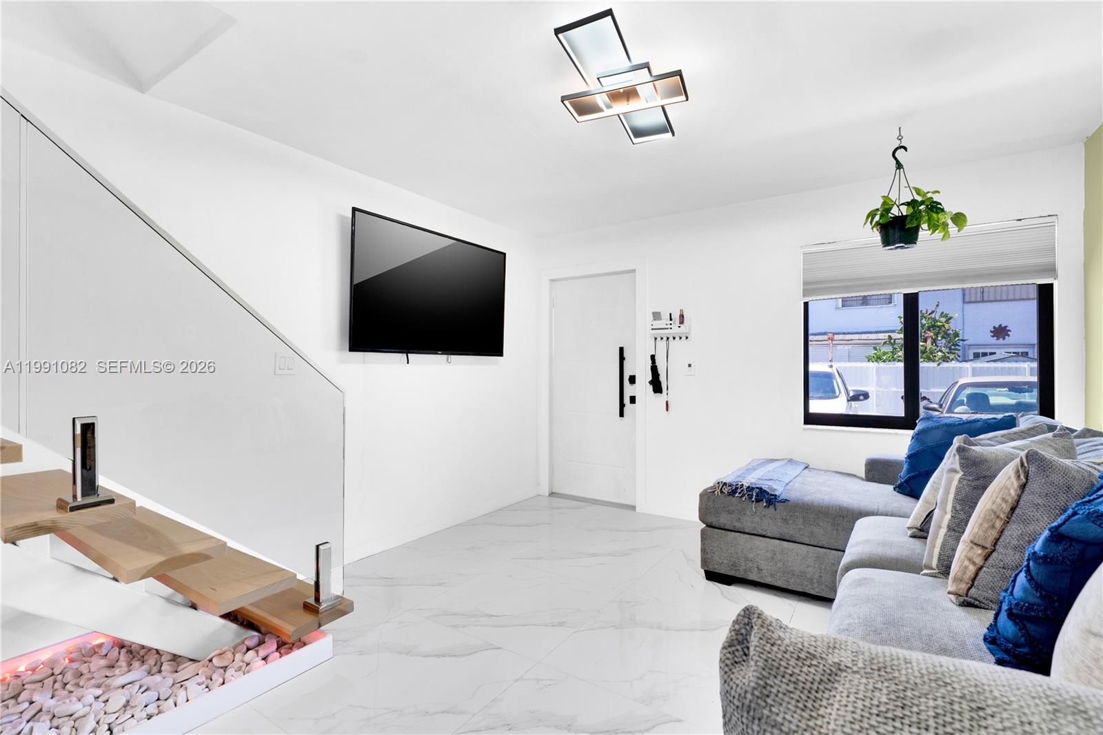 J R CONDO PH I - Residential