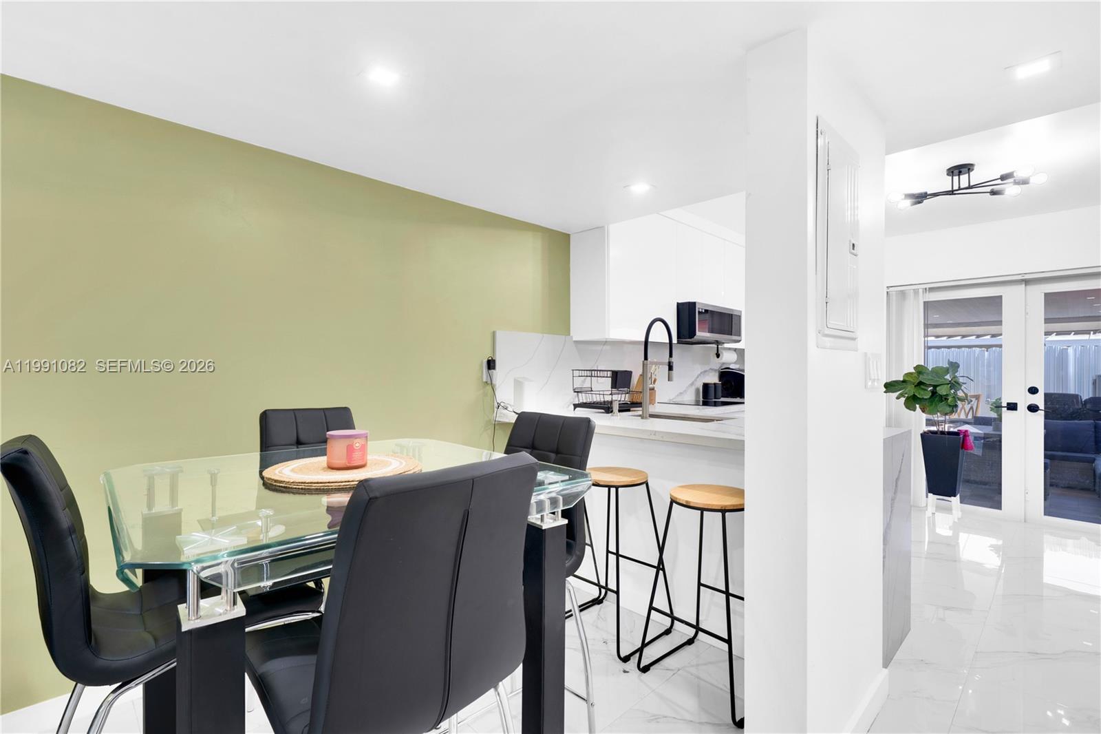 J R CONDO PH I - Residential