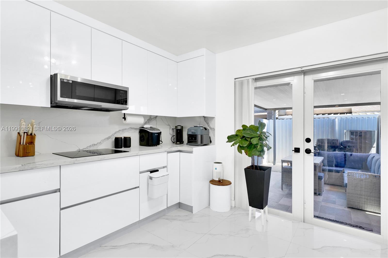 J R CONDO PH I - Residential