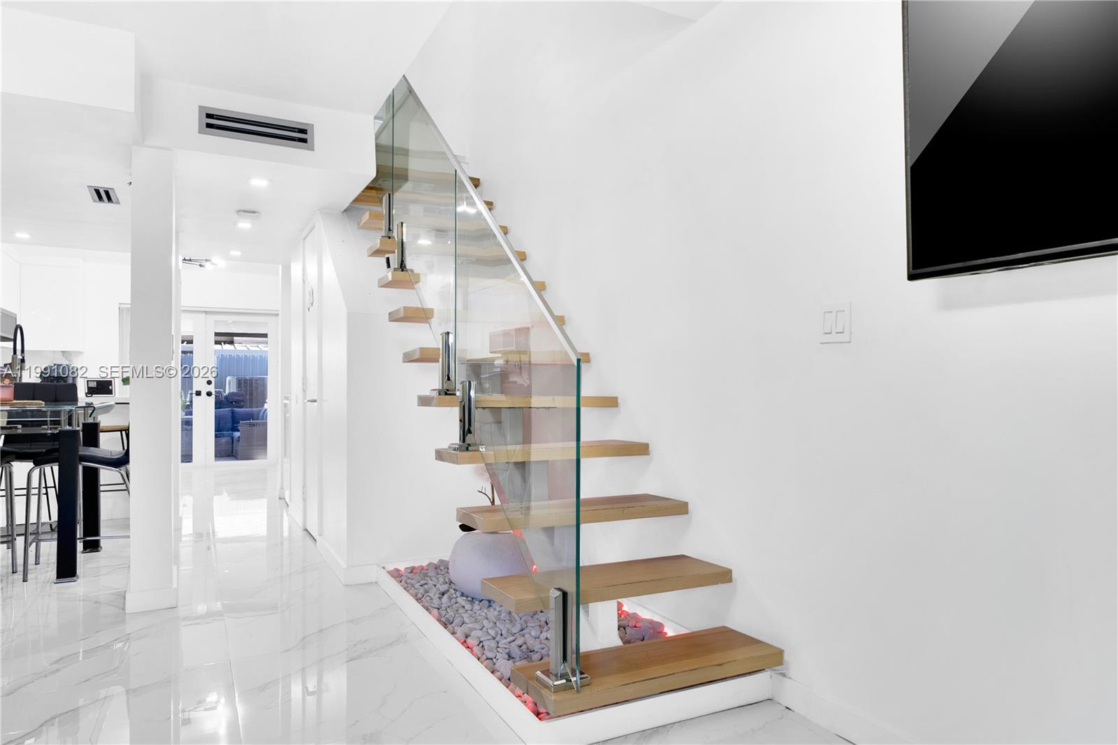 J R CONDO PH I - Residential