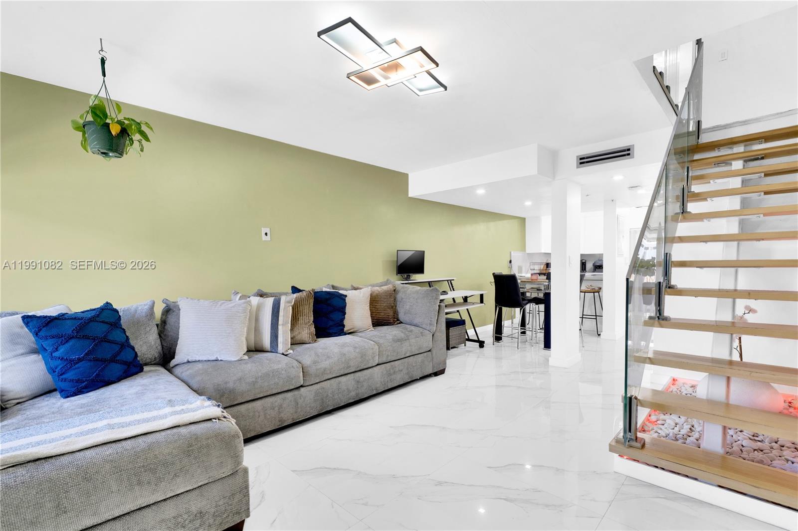 J R CONDO PH I - Residential