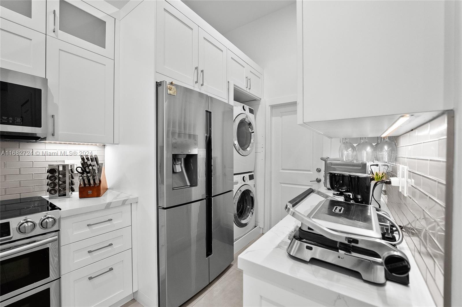 SHORES LINDGREN FIRST ADD - Residential Lease