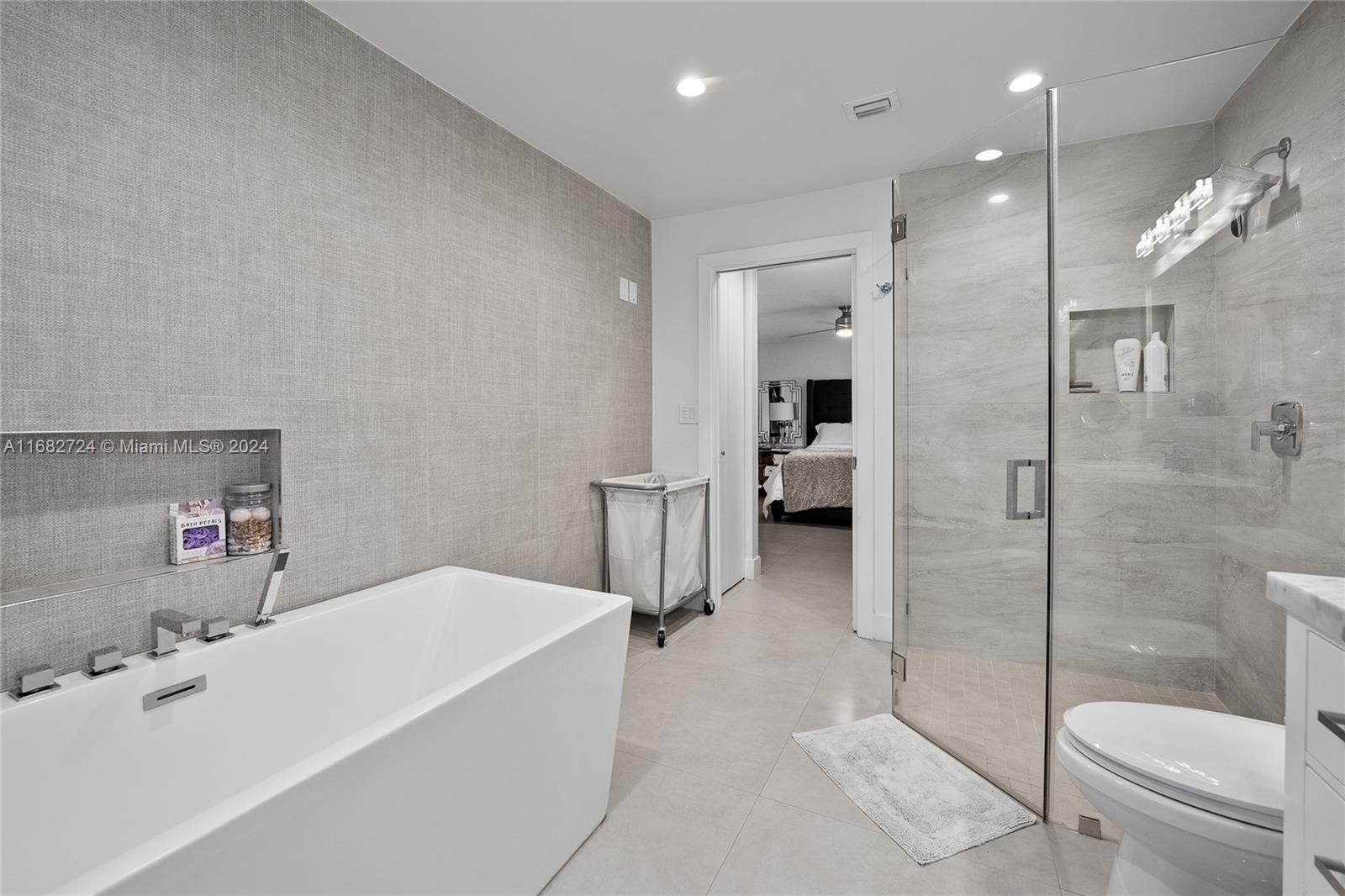 SHORES LINDGREN FIRST ADD - Residential Lease