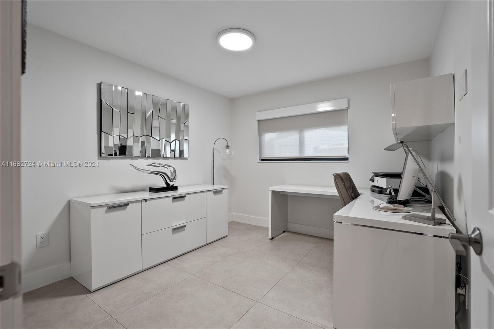 SHORES LINDGREN FIRST ADD - Residential Lease