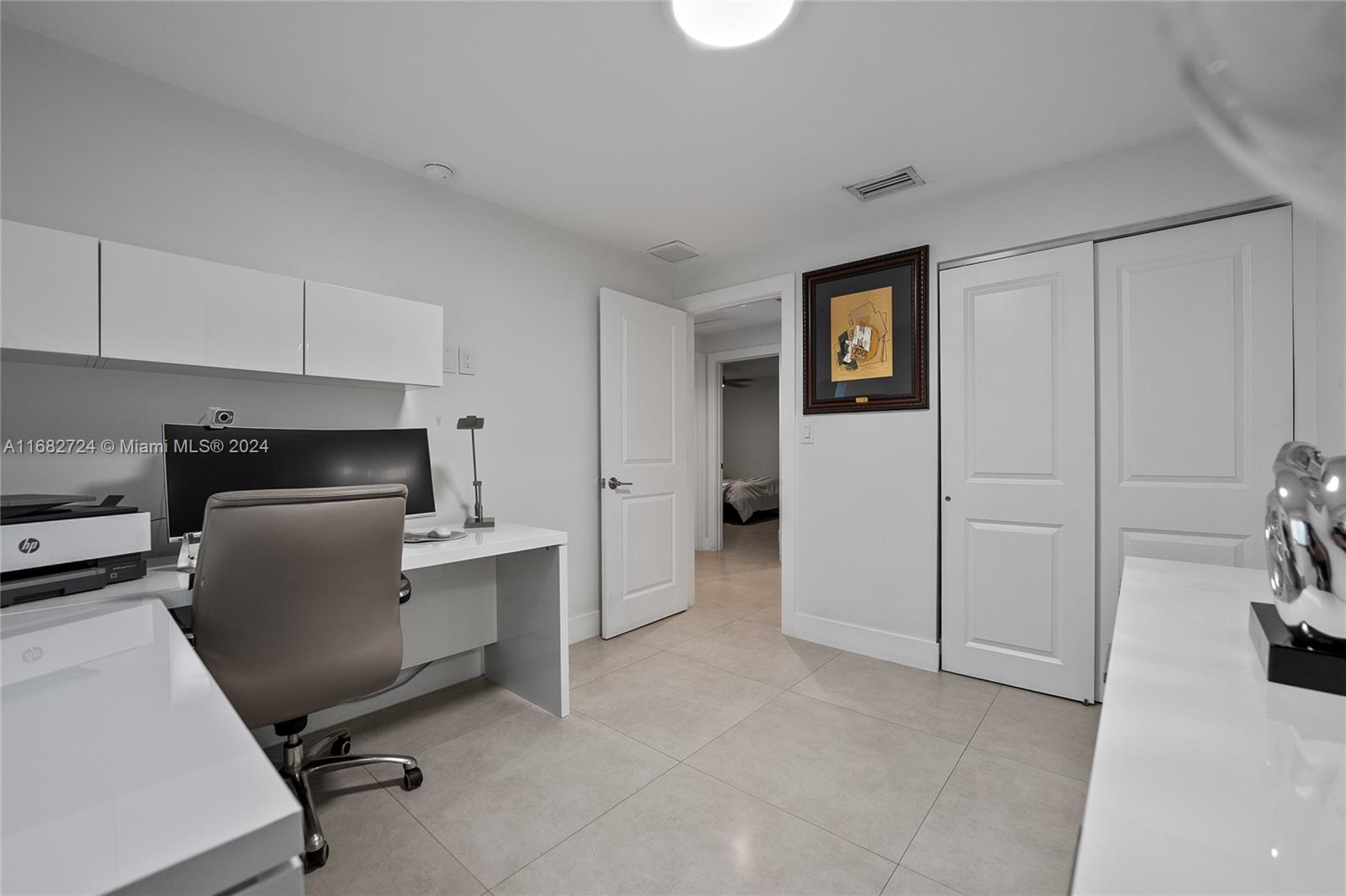 SHORES LINDGREN FIRST ADD - Residential Lease