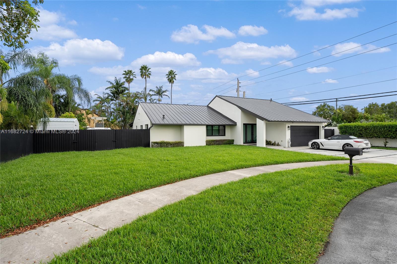 SHORES LINDGREN FIRST ADD - Residential Lease