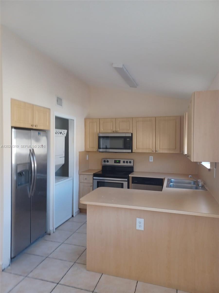 BELLEVIEW VILLAS CONDO NO - Residential