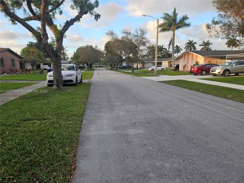 Tiny photo for 19112 SW 95th Ave, Cutler Bay, FL 33157 (MLS # A11977344)