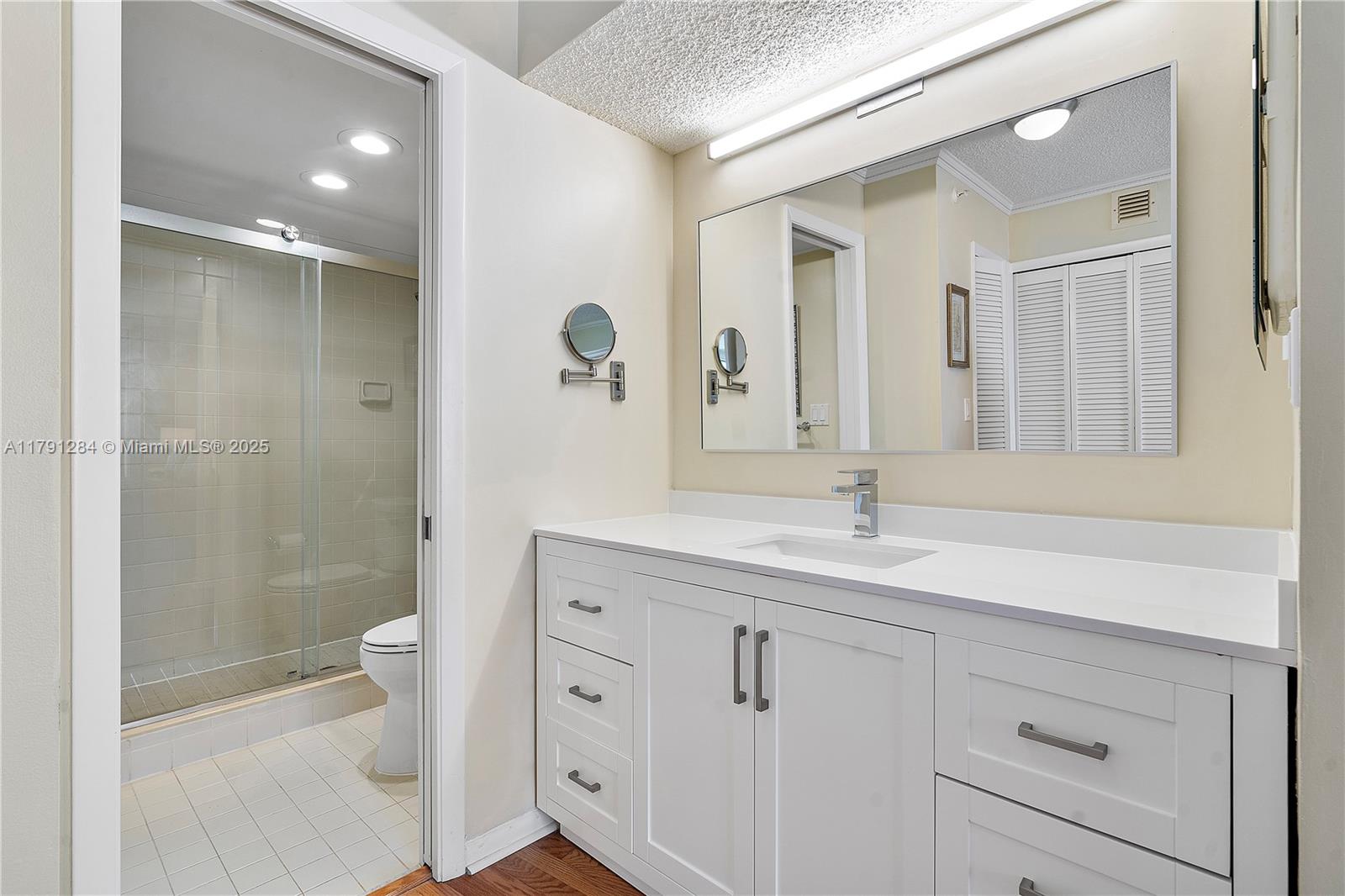 OCEAN TRAIL CONDO IV - Residential