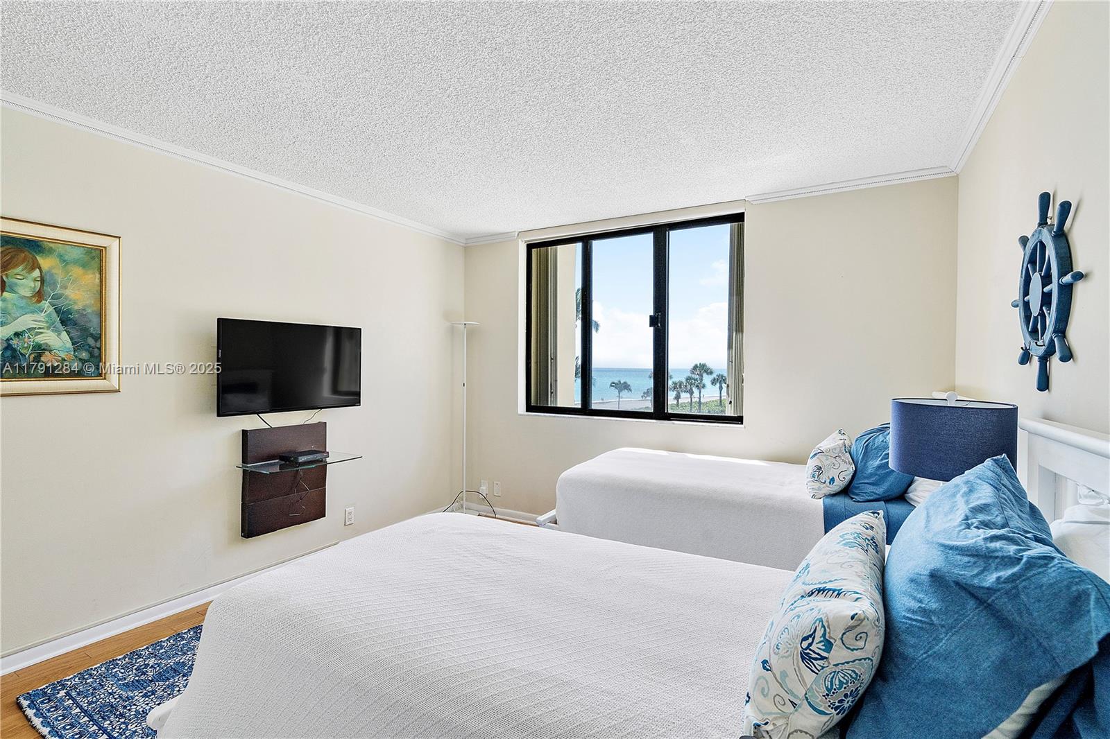 OCEAN TRAIL CONDO IV - Residential