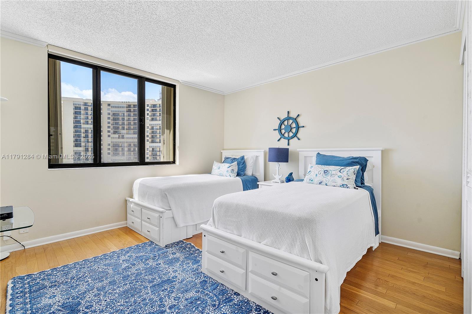 OCEAN TRAIL CONDO IV - Residential