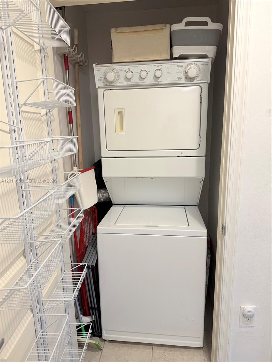 TEN ARAGON CONDO - Residential Lease