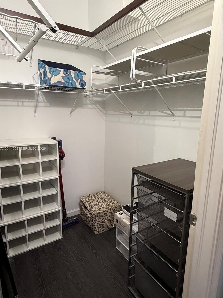 10 Aragon Ave 702