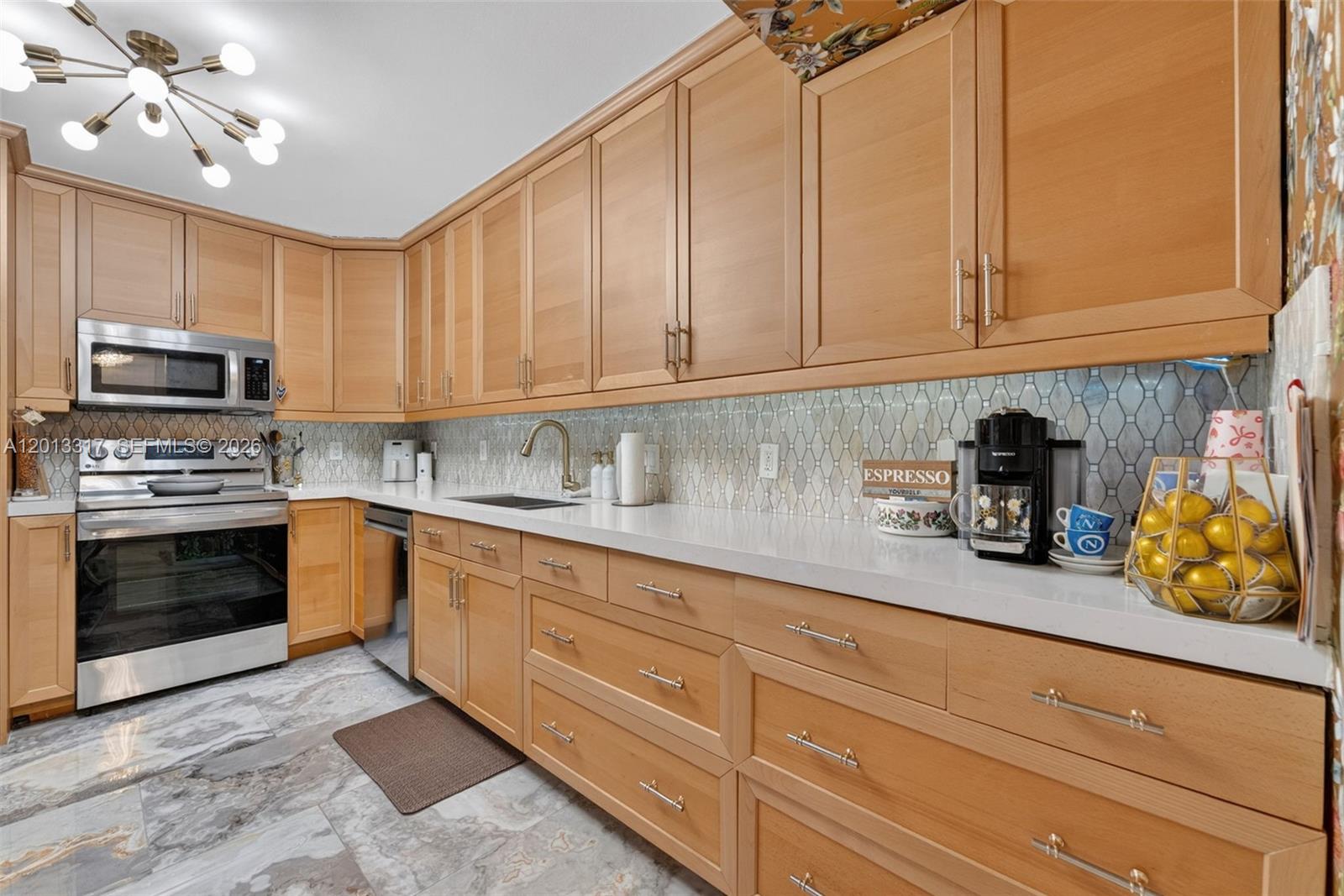 LA MER ESTATES WEST CONDO - Residential