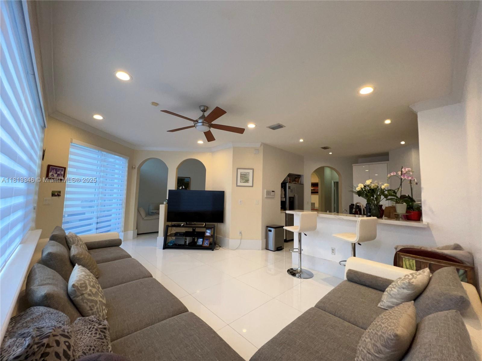 DORAL SOUTHEAST PATIO-HOM - Residential Lease
