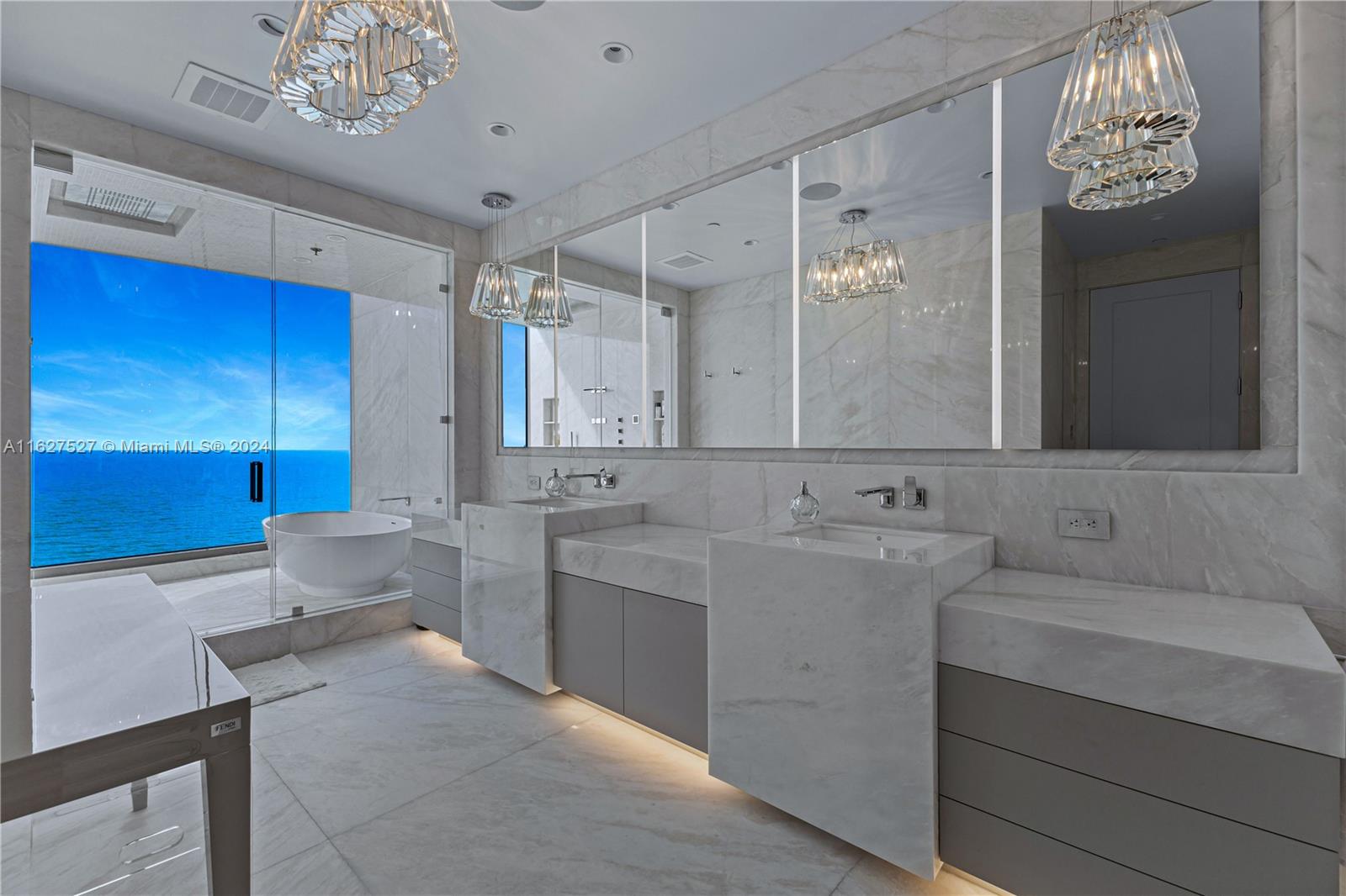 THE ESTATES ACQUALINA - Residential