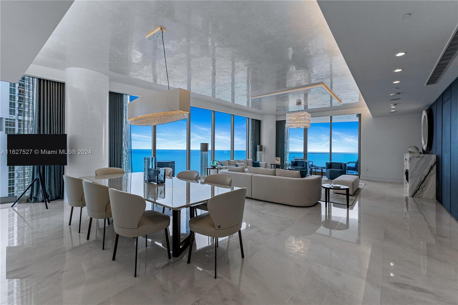 THE ESTATES ACQUALINA - Residential