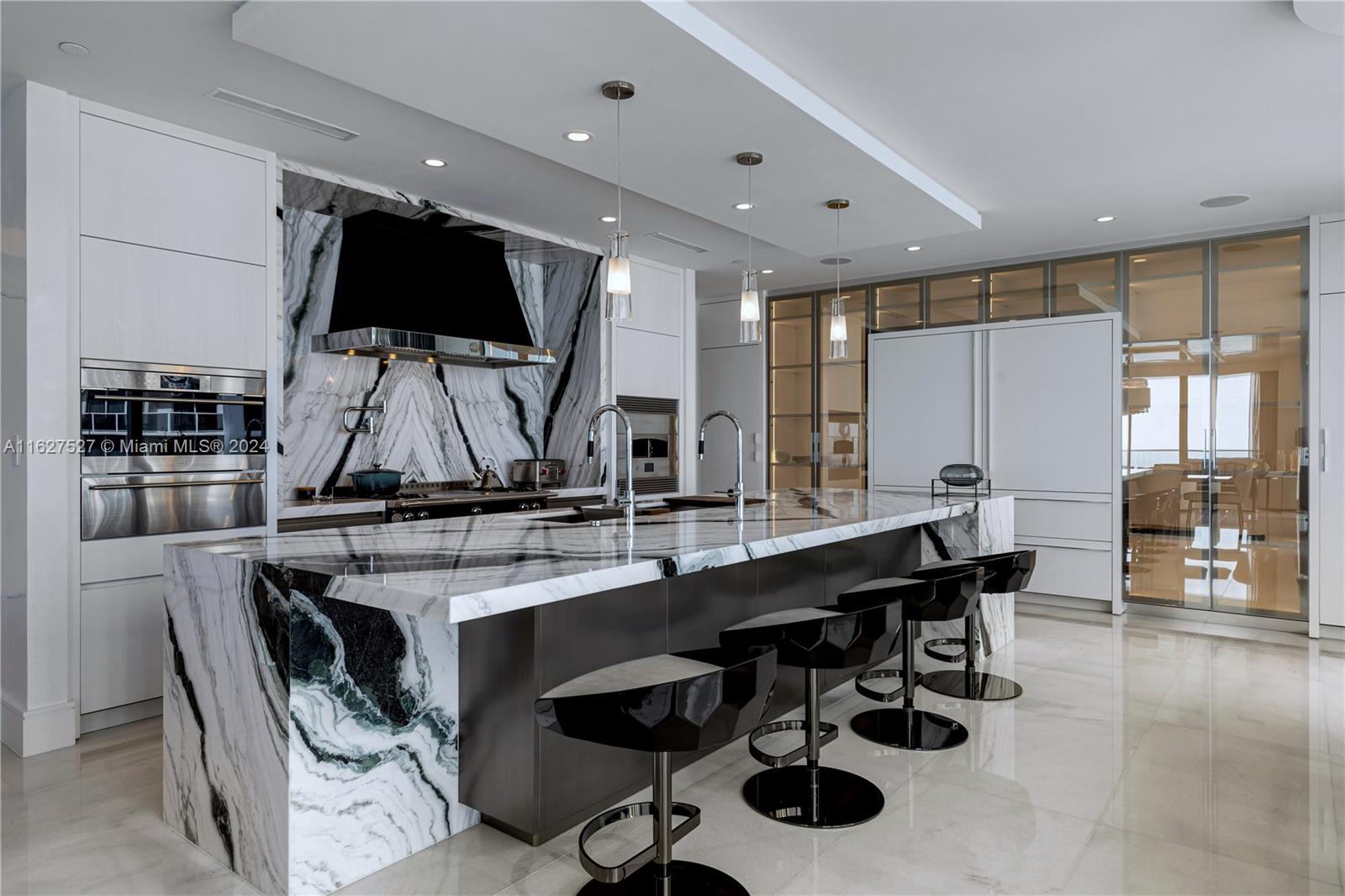 THE ESTATES ACQUALINA - Residential
