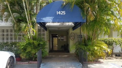 Condominium in Hollywood FL 1425 Arthur St.jpg