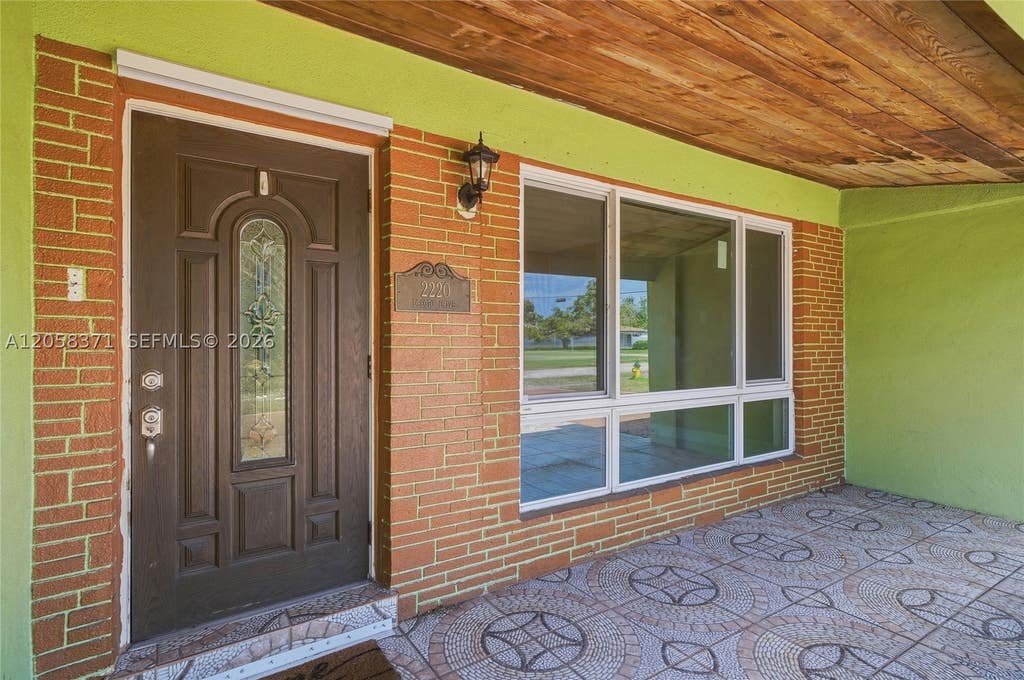 Photo of 2220 De Soto Dr, Miramar, FL 33023 (MLS # A12058371)