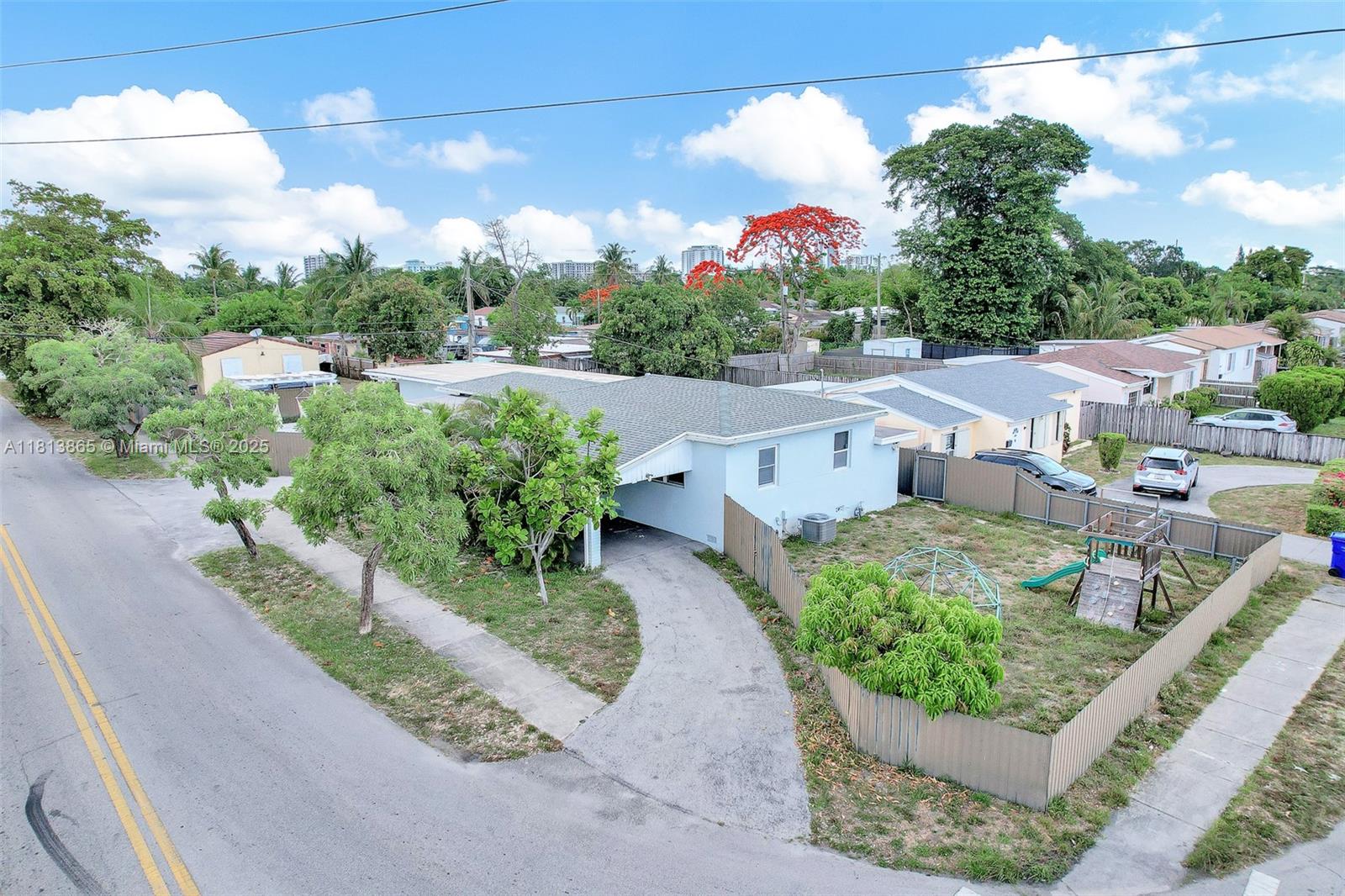 HOLLYWOOD HIGHLANDS PARK - Residential
