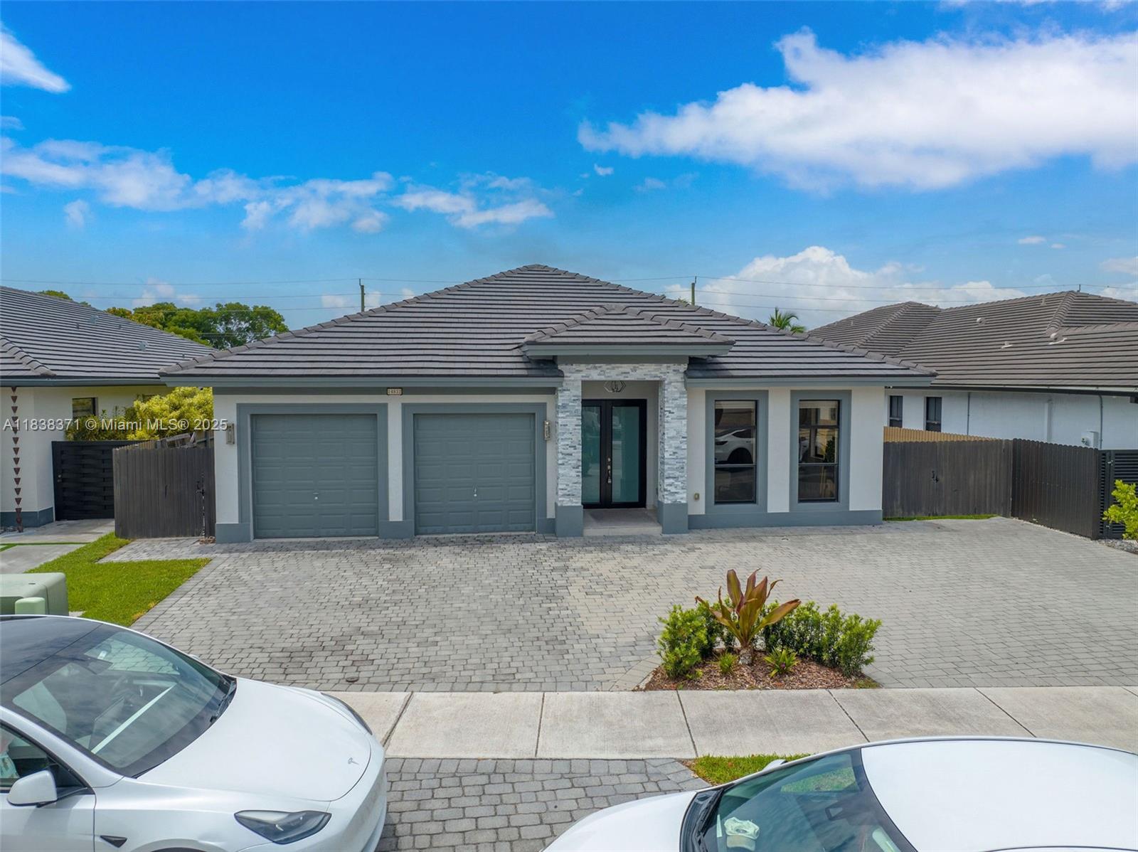 14832 SW 39th Ter, Miami, FL, 33185/$1,150,000 1 14832 SW 39th Ter
