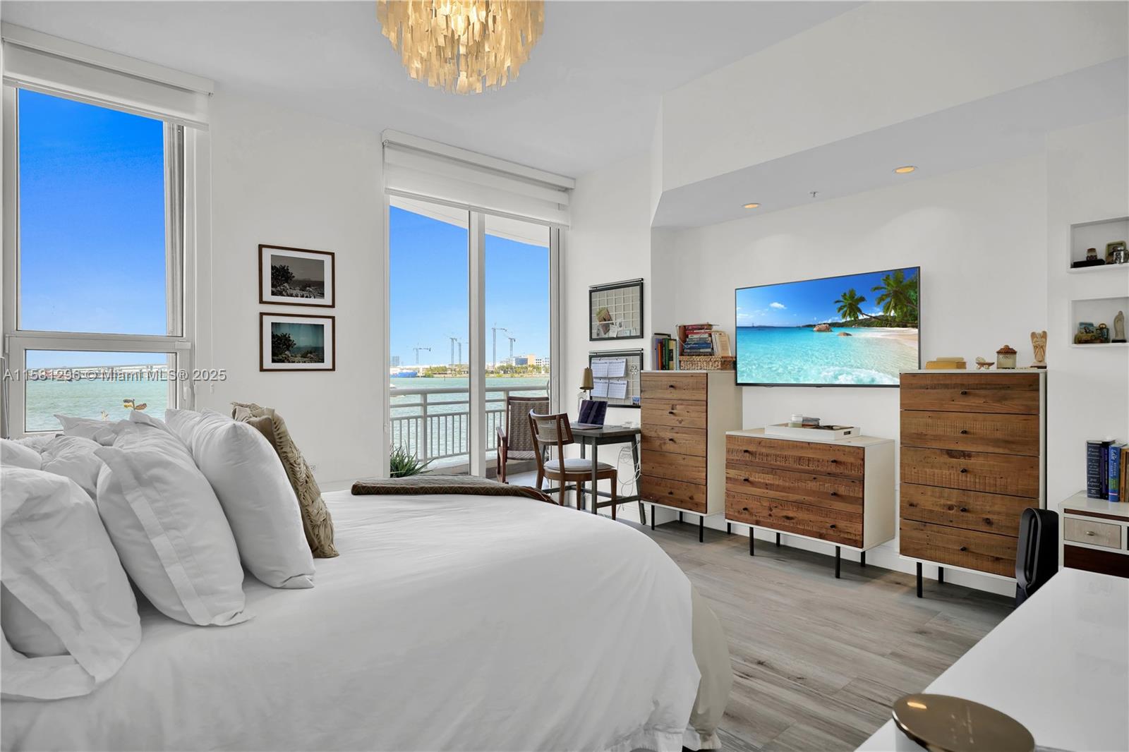 THREE TEQUESTA POINT COND - Residential