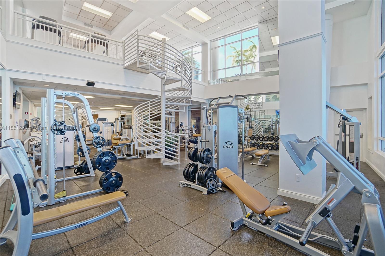THREE TEQUESTA POINT COND - Residential