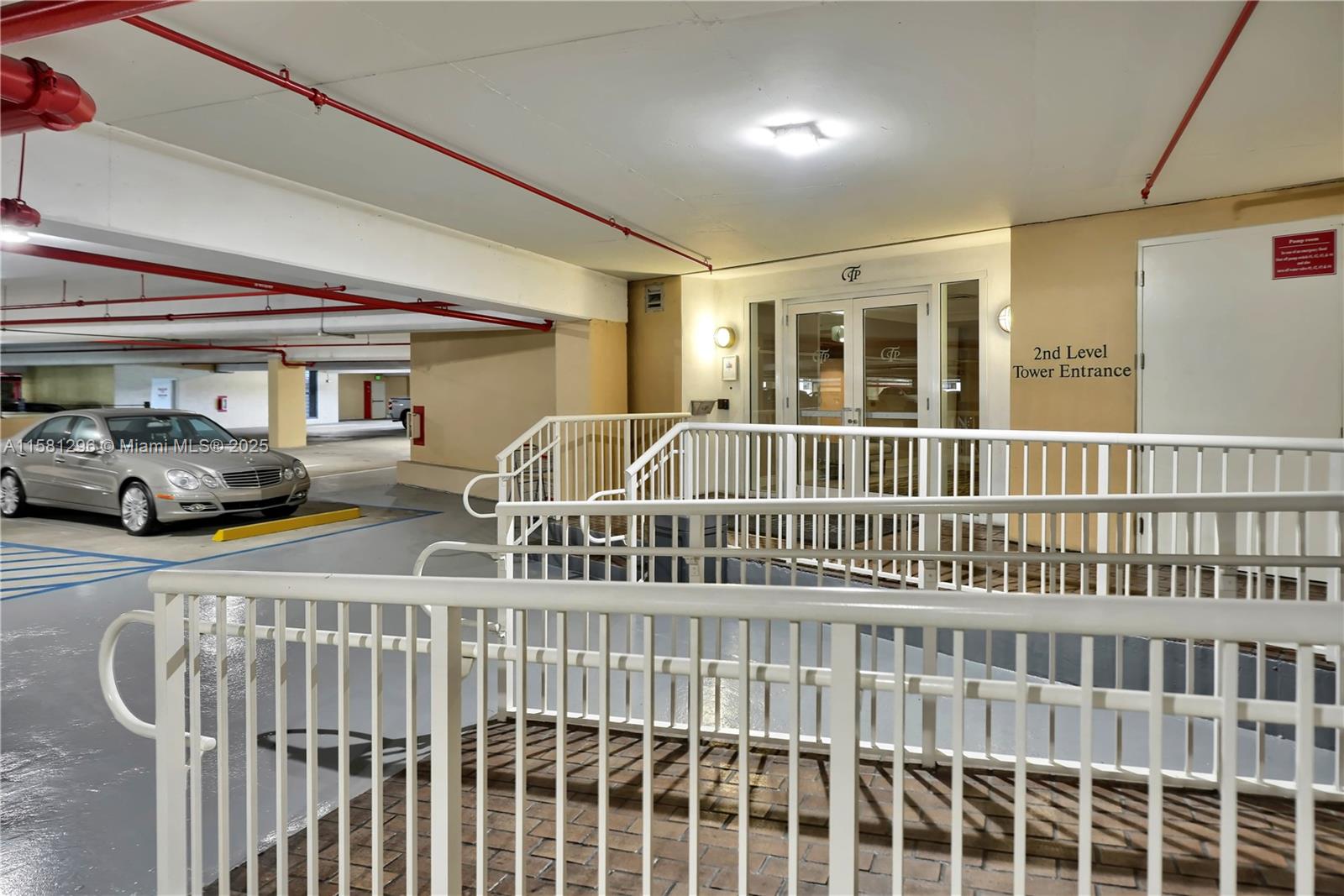 THREE TEQUESTA POINT COND - Residential
