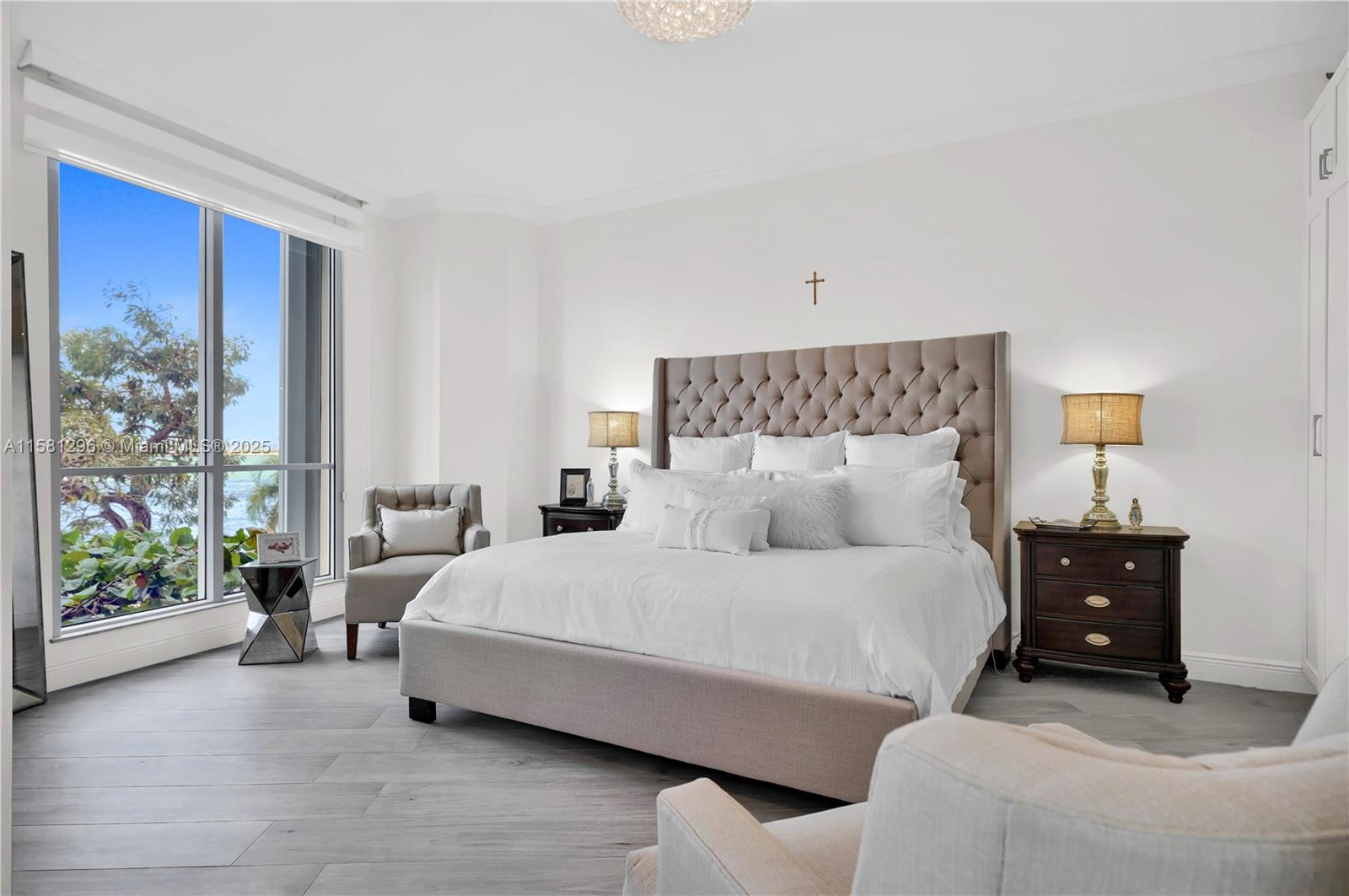 THREE TEQUESTA POINT COND - Residential