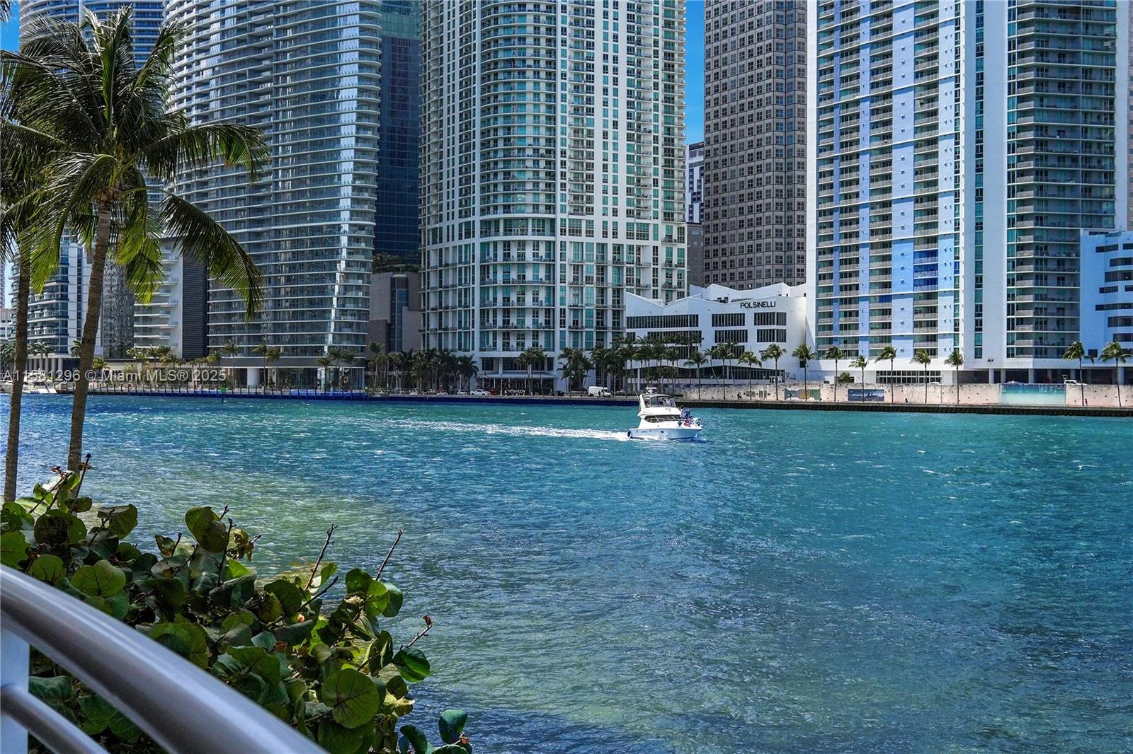 THREE TEQUESTA POINT COND - Residential