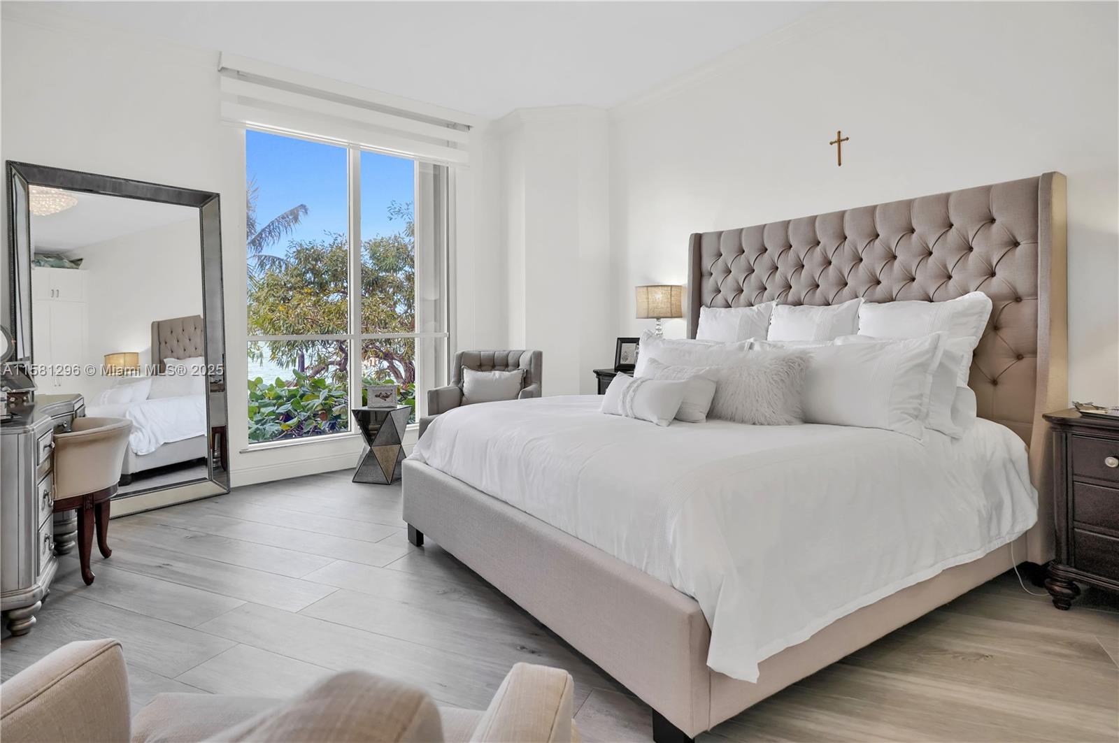 THREE TEQUESTA POINT COND - Residential