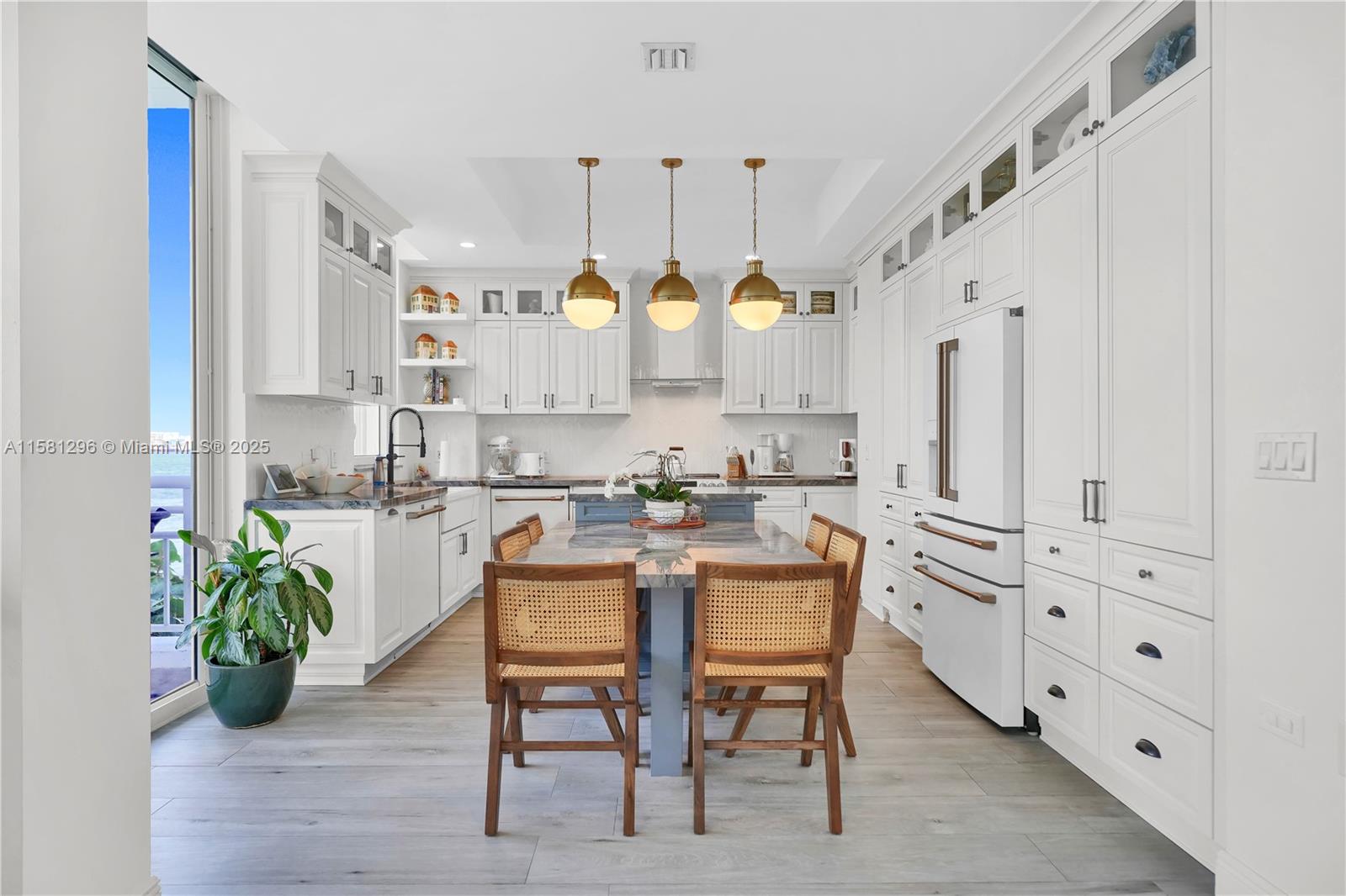 THREE TEQUESTA POINT COND - Residential