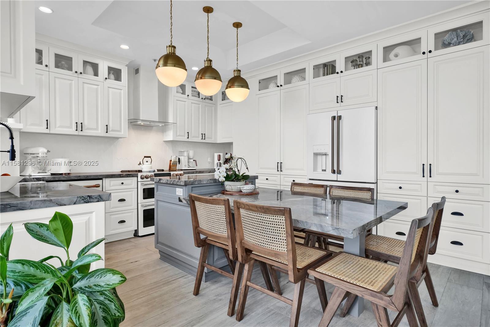 THREE TEQUESTA POINT COND - Residential