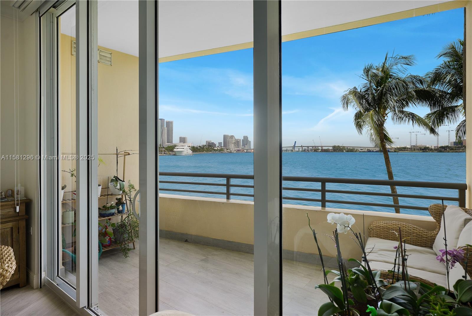 THREE TEQUESTA POINT COND - Residential