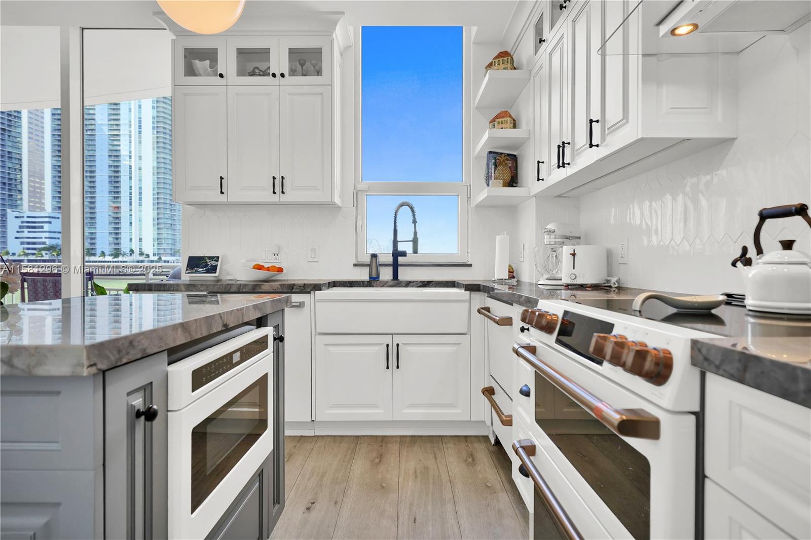 THREE TEQUESTA POINT COND - Residential