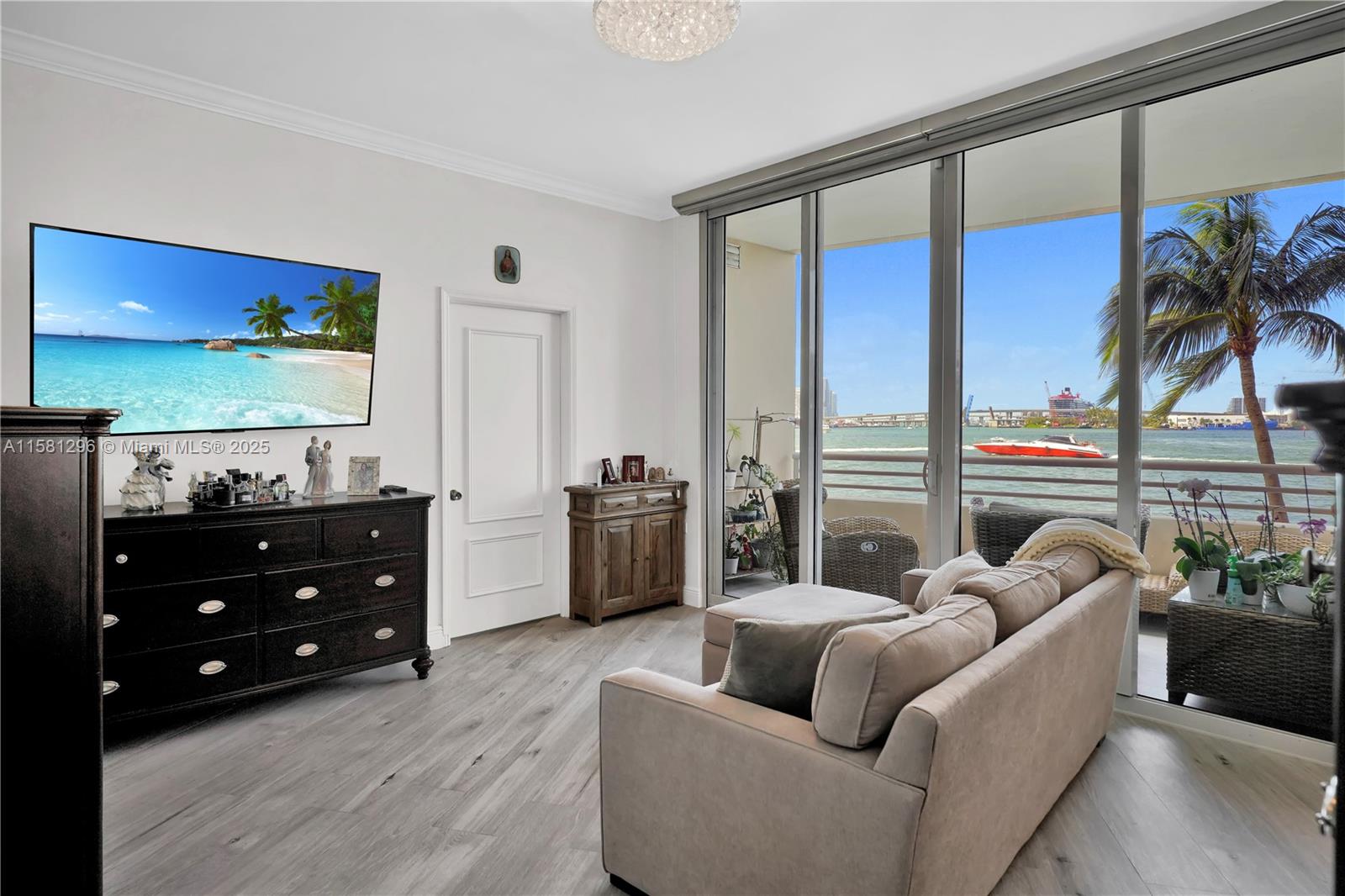 THREE TEQUESTA POINT COND - Residential