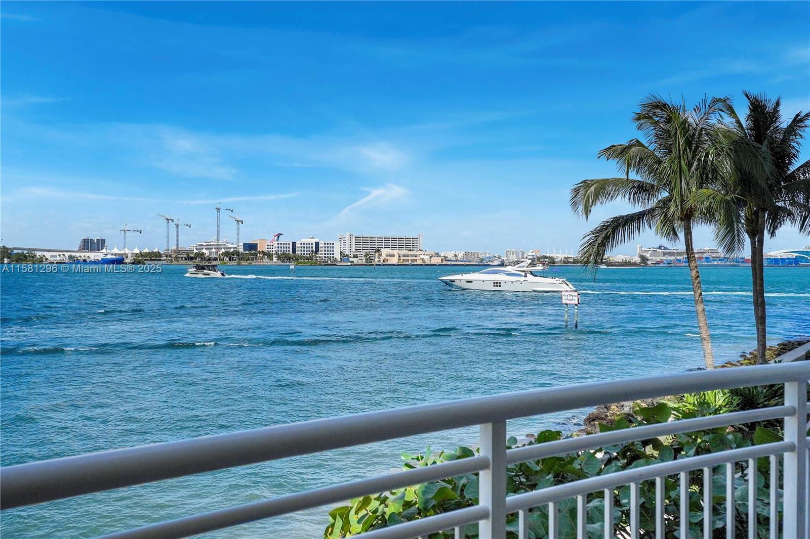 THREE TEQUESTA POINT COND - Residential